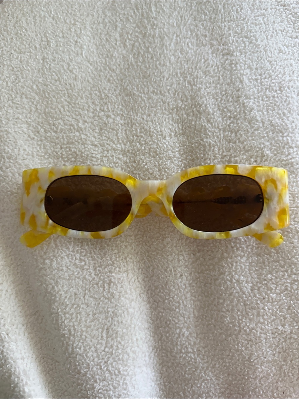 Yellow White Tortoiseshell Oval Sunglasses